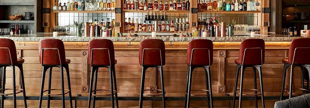 Top Tips to Choose the Bar Stools for Your Hotels, Bars & Restaurants