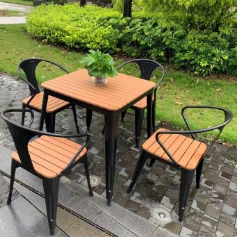 Cafeteria Furniture Manufacturers in Delhi